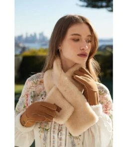 UGG Gena Touchscreen Glove -Uggbay 0002 uggglovechestnut4