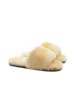 Women's UGG Fluffy Slipper 22 Women's UGG Fluffy Slipper -Uggbay IMG 0179