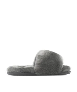 Women's UGG Fluffy Slipper 30 Women's UGG Fluffy Slipper -Uggbay IMG 0206 2