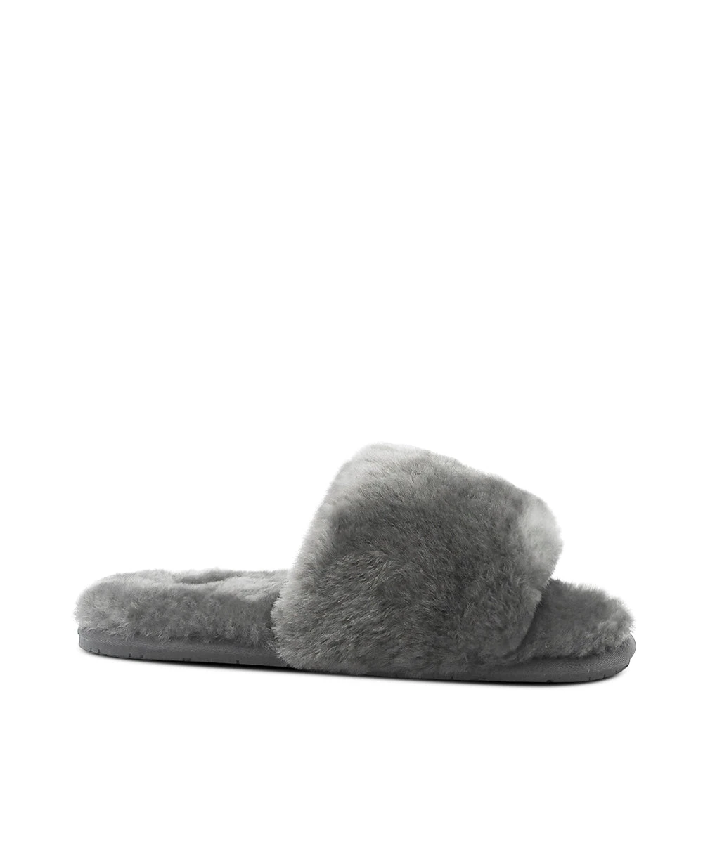 Women's UGG Fluffy Slipper 12 Women's UGG Fluffy Slipper - Image 12