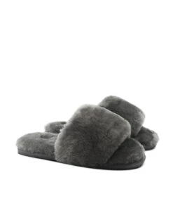 Women's UGG Fluffy Slipper 32 Women's UGG Fluffy Slipper -Uggbay IMG 0209