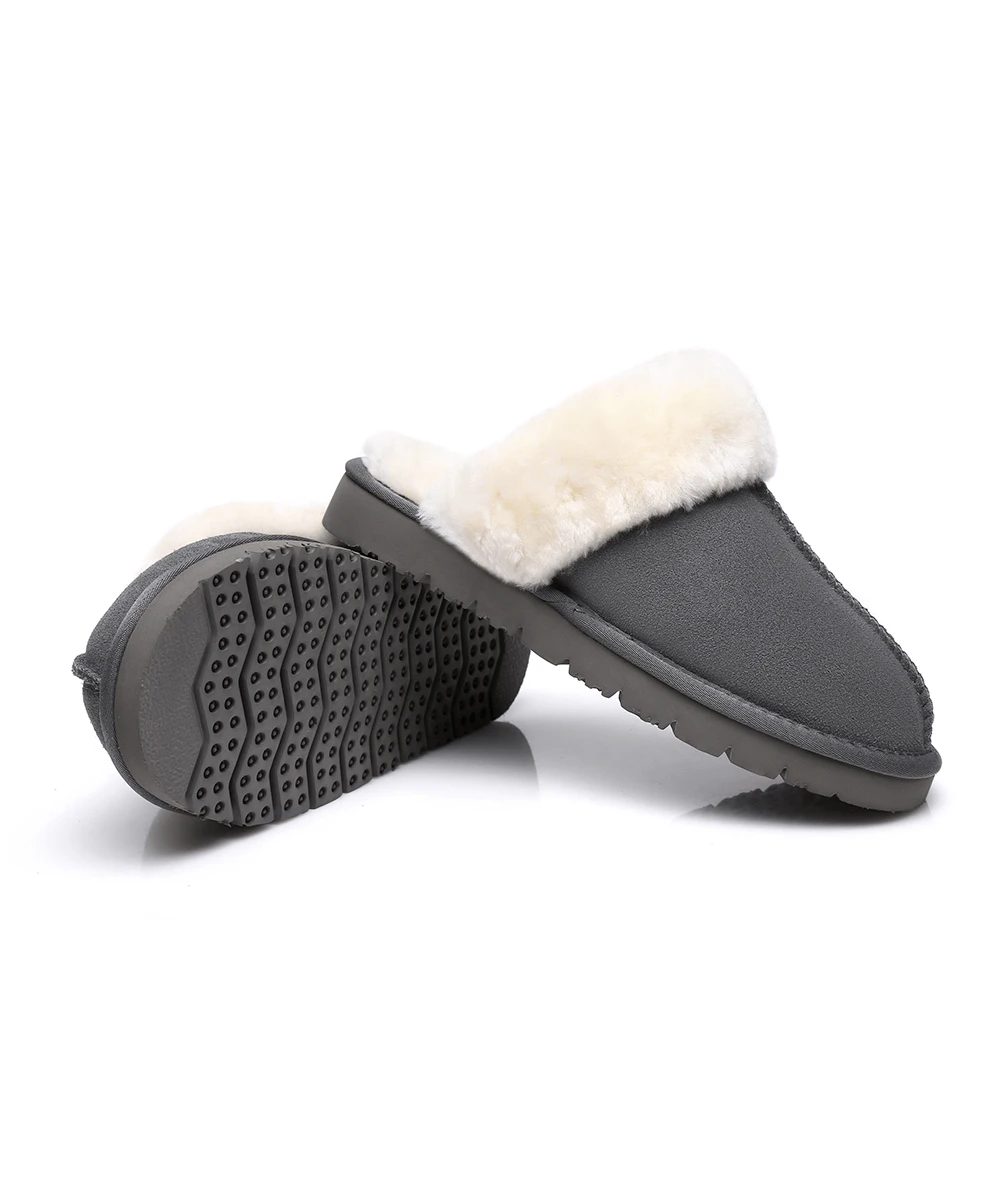 Women's UGG Fuzzy Slipper 4 Women's UGG Fuzzy Slipper - Image 4