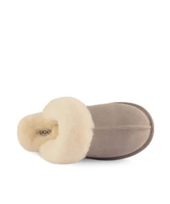 Women's UGG Snuggly Slipper -Uggbay UGG Snugglu olive 6 4f37988a 3fe0 4fdf bf4e 179f8bc995a8